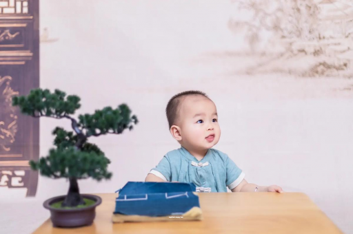 偃师宝宝总是抠鼻子 偃师宝宝总是抠鼻子